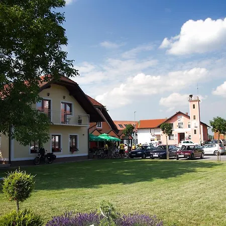 普利特里帕酒店